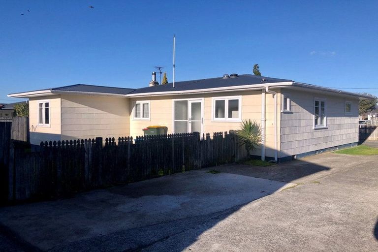Photo of property in 3 Island View Road, Western Heights, Rotorua, 3015