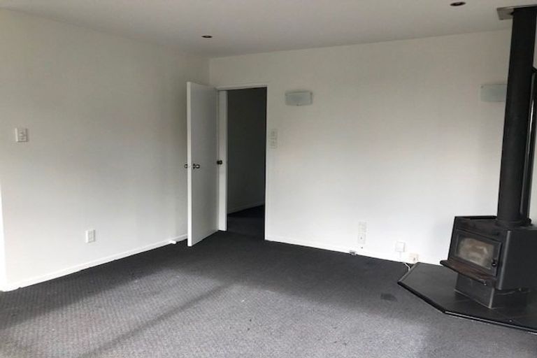 Photo of property in 20 Zingaro Place, Massey, Auckland, 0614