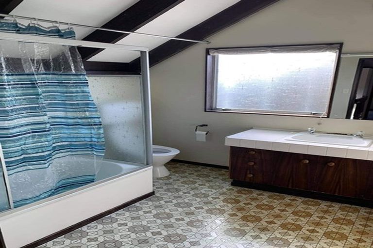 Photo of property in 1/73 Glamorgan Drive, Torbay, Auckland, 0630