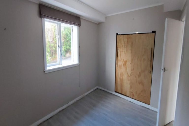 Photo of property in 4 Mills Road, Brooklyn, Wellington, 6021