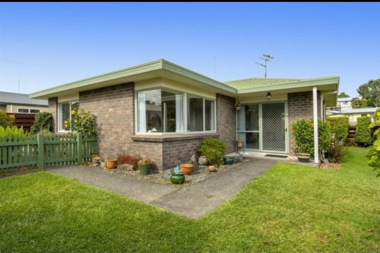 Photo of property in 49b Esmeralda Street, Welcome Bay, Tauranga, 3112