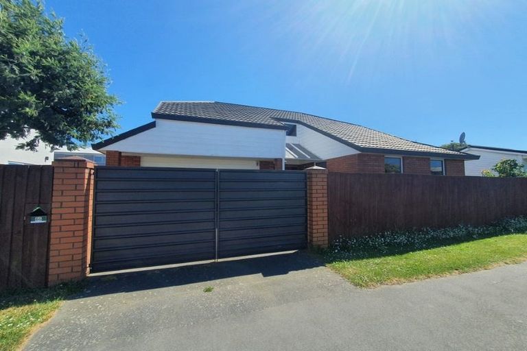 Photo of property in 73 Matipo Street, Riccarton, Christchurch, 8041