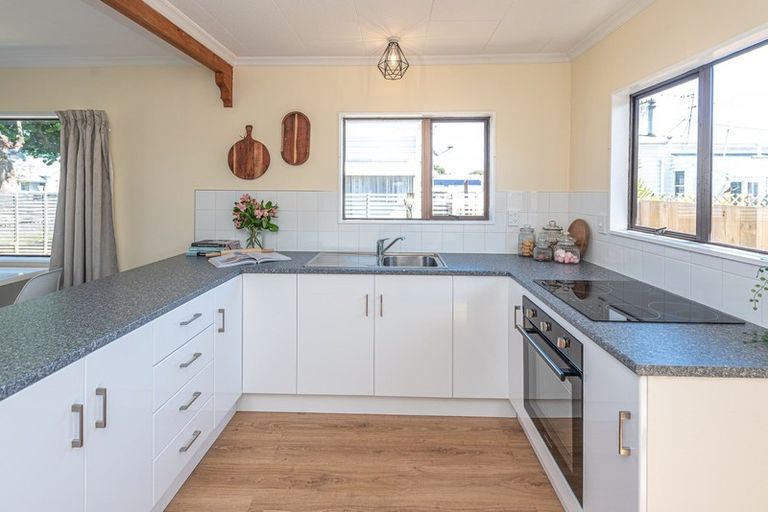 Photo of property in 60 Heads Road, Gonville, Whanganui, 4501