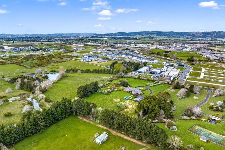 Photo of property in 30 Burberry Road, Karaka, Drury, 2578