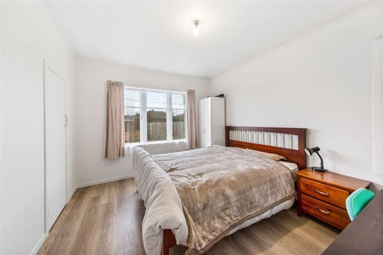 Photo of property in 17 Bolton Place, Otara, Auckland, 2023