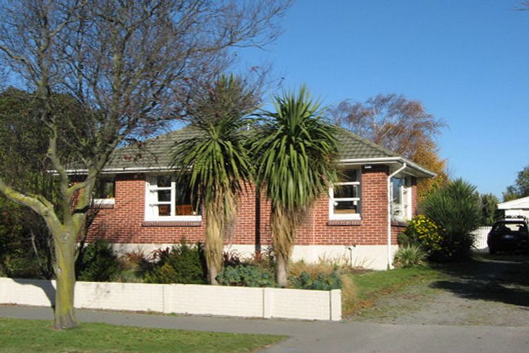 Photo of property in 45 Warren Crescent, Hillmorton, Christchurch, 8025