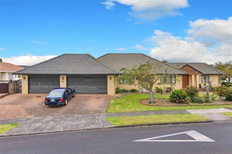 Photo of property in 71 Glenross Drive, Wattle Downs, Auckland, 2103