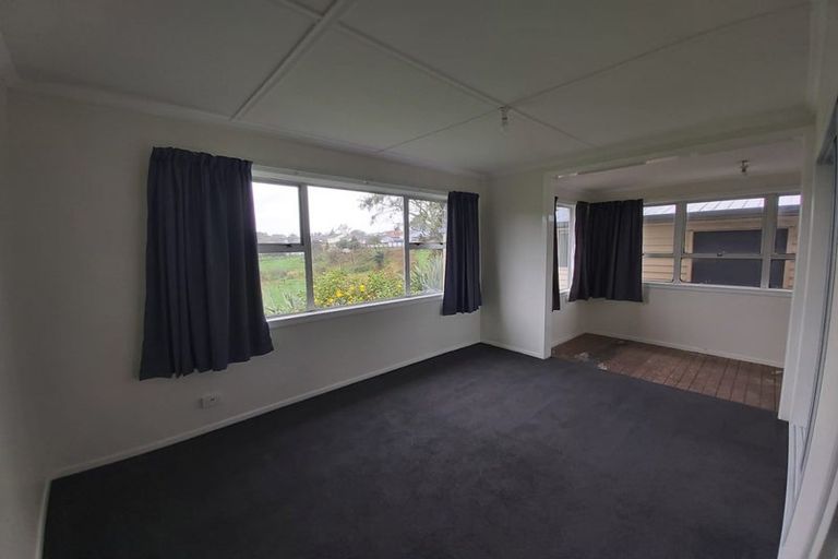 Photo of property in 124b Omata Road, Marfell, New Plymouth, 4310