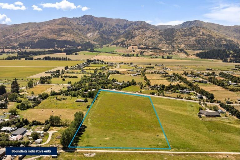 Photo of property in 24 Lachlan Avenue, Hawea Flat, Lake Hawea, 9382