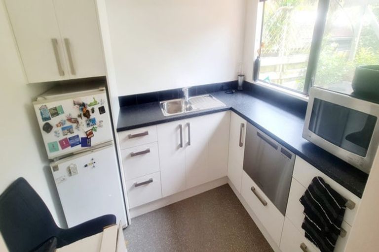 Photo of property in 30 Margaret Road, Raumati Beach, Paraparaumu, 5032