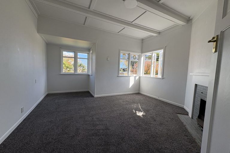 Photo of property in 938 East Coast Road, Northcross, Auckland, 0630