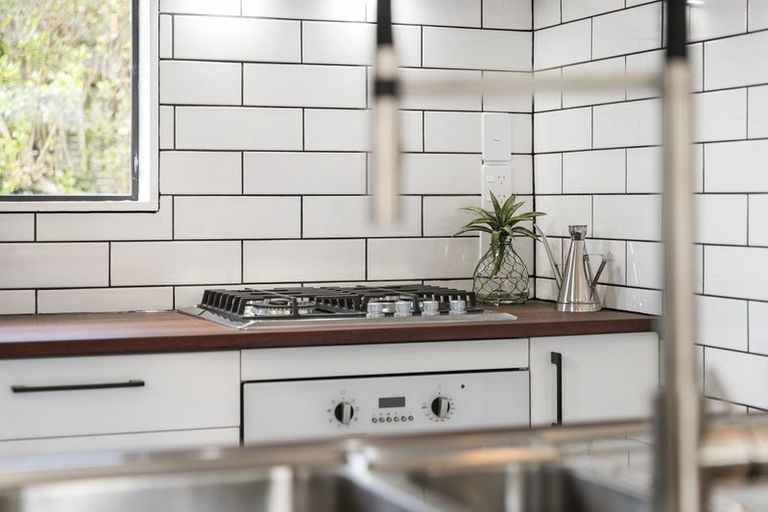 Photo of property in 1/35 Alice Avenue, Orewa, 0931