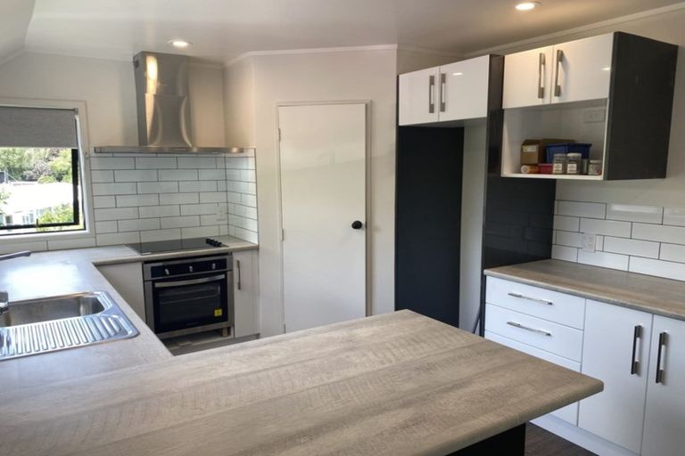 Photo of property in 28 Ranfurly Avenue, Fairfield, Hamilton, 3214