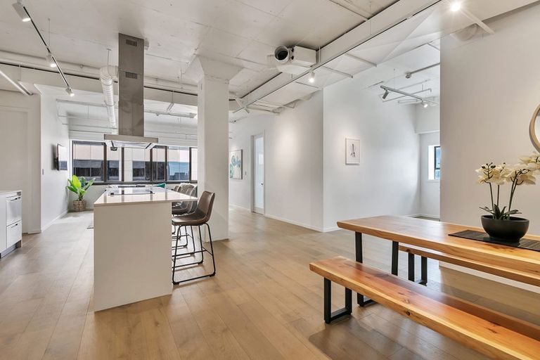 Photo of property in 17g Albert Street, Palmerston North, 4414