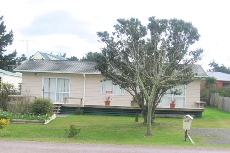 Photo of property in 218 Matarangi Drive, Matarangi, Whitianga, 3592