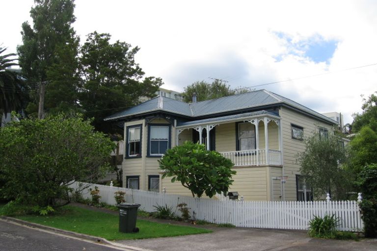 Photo of property in 1 Kapai Road, Devonport, Auckland, 0624