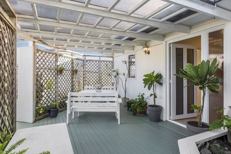 Photo of property in 8 Piccadilly Circus, Snells Beach, 0920