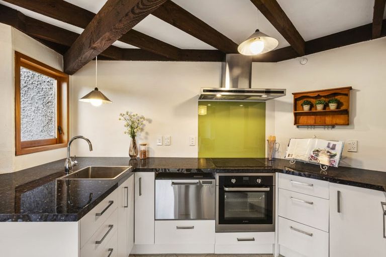 Photo of property in 121 Mairangi Road, Wilton, Wellington, 6012