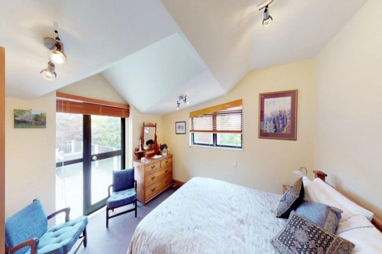 Photo of property in 312 Heatherlea Road East, Levin, 5571