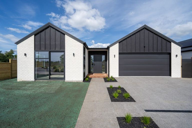 Photo of property in 74 Hugo Shaw Drive, Cambridge, 3434