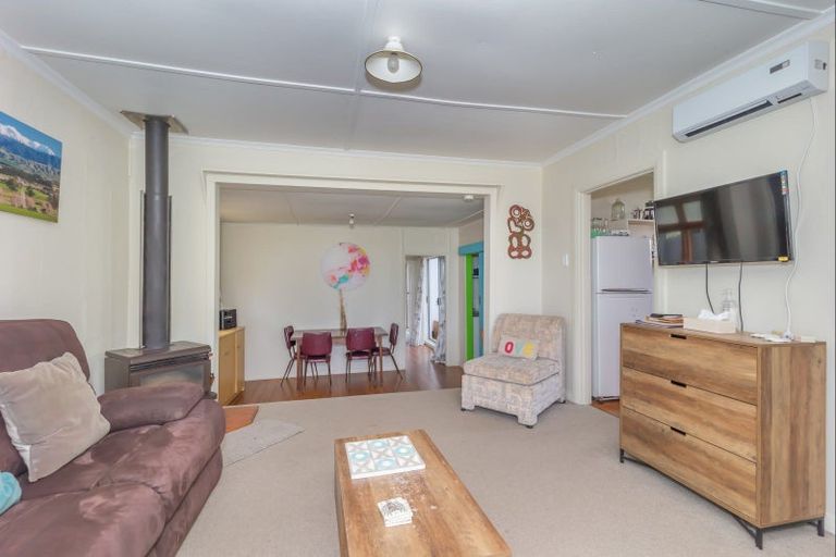Photo of property in 15 Rangitane Street, Himatangi Beach, Foxton, 4891
