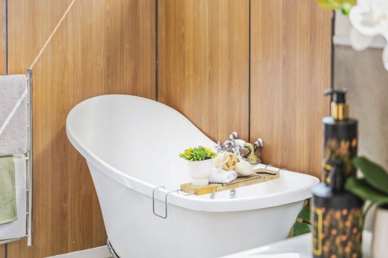 Photo of property in 11 Walbrook Road, Manly, Whangaparaoa, 0930