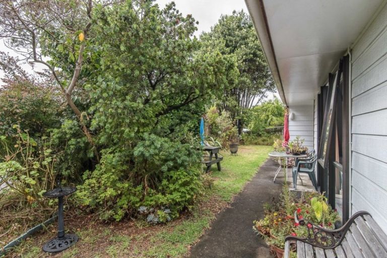 Photo of property in 140 Arawhata Road, Paraparaumu, 5032