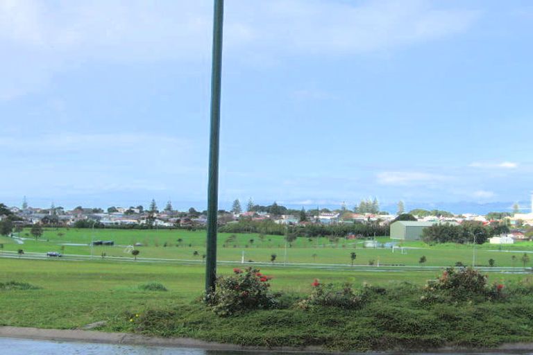 Photo of property in 33 The Ritz, Orewa, 0931