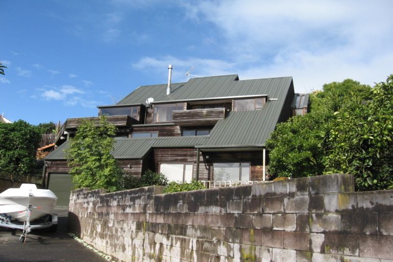 Photo of property in 3 Mcmillan Place, Mellons Bay, Auckland, 2014