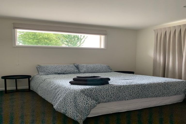 Photo of property in 117 Withells Road, Avonhead, Christchurch, 8042