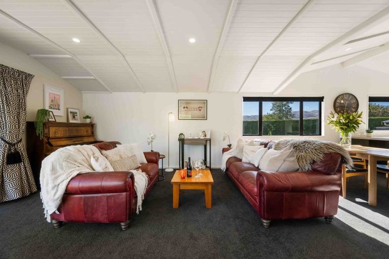 Photo of property in 1 Hall Road, Bannockburn, Cromwell, 9384