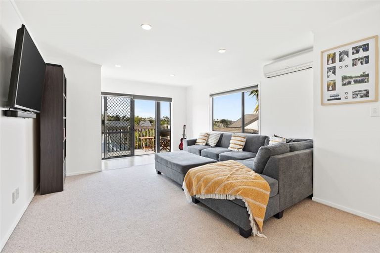 Photo of property in 47 Carillon Place, Massey, Auckland, 0614