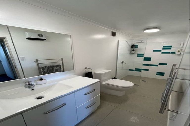 Photo of property in 27 View Road, Houghton Bay, Wellington, 6023