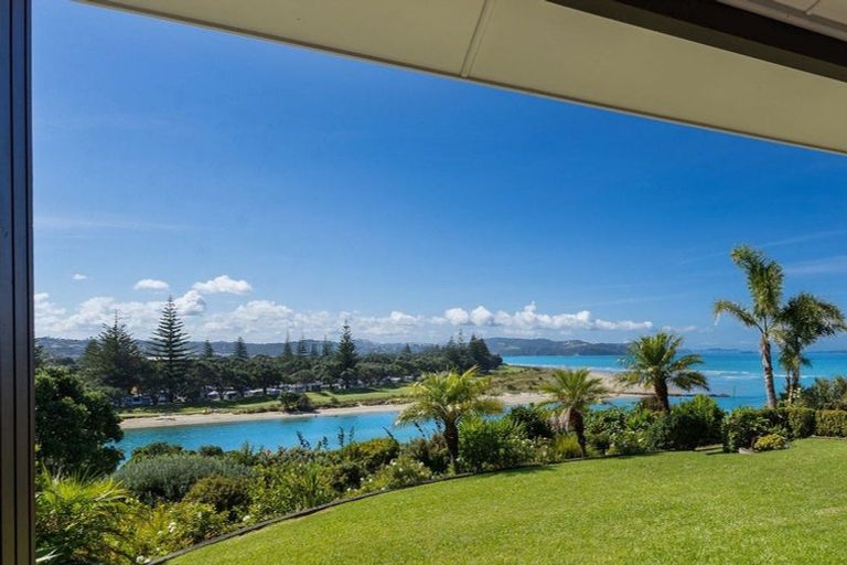 Photo of property in 61 Rosario Crescent, Red Beach, 0932