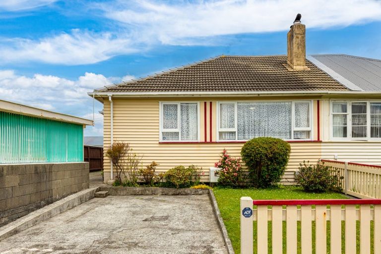 Photo of property in 9 Taine Street, Taita, Lower Hutt, 5011
