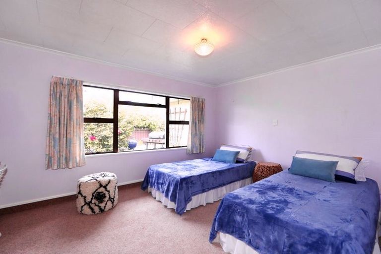 Photo of property in 243a Warwick Road, Mayfair, Hastings, 4122