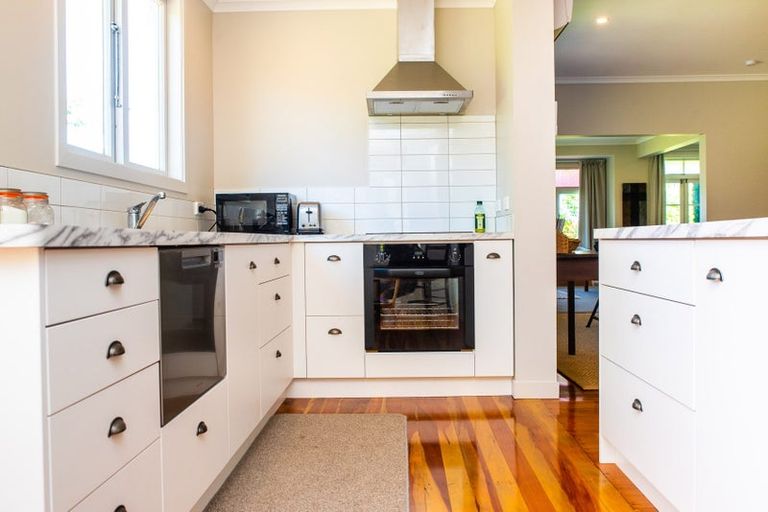 Photo of property in 547 Te Mata Mangateretere Road, Havelock North, 4294