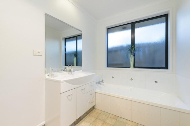 Photo of property in 9 Beachmere Place, Papamoa Beach, Papamoa, 3118