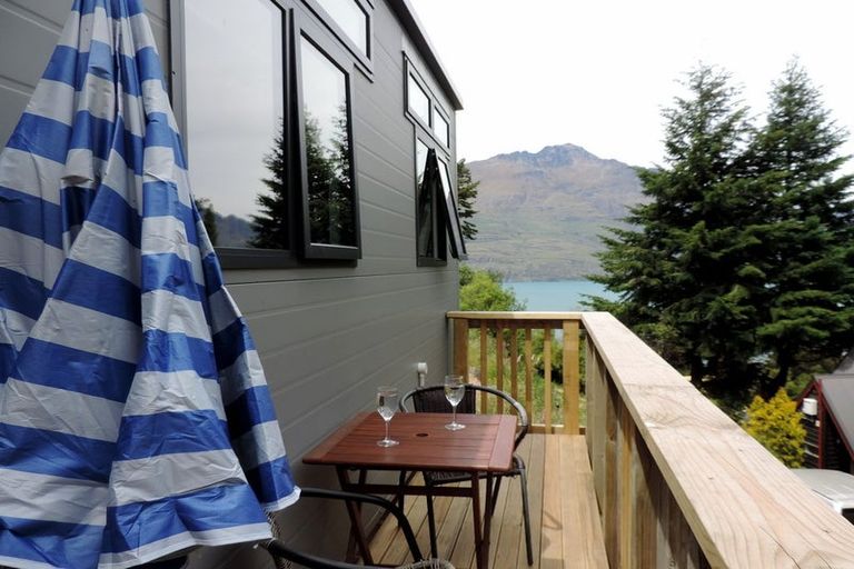 Photo of property in 26 Mackinnon Terrace, Sunshine Bay, Queenstown, 9300
