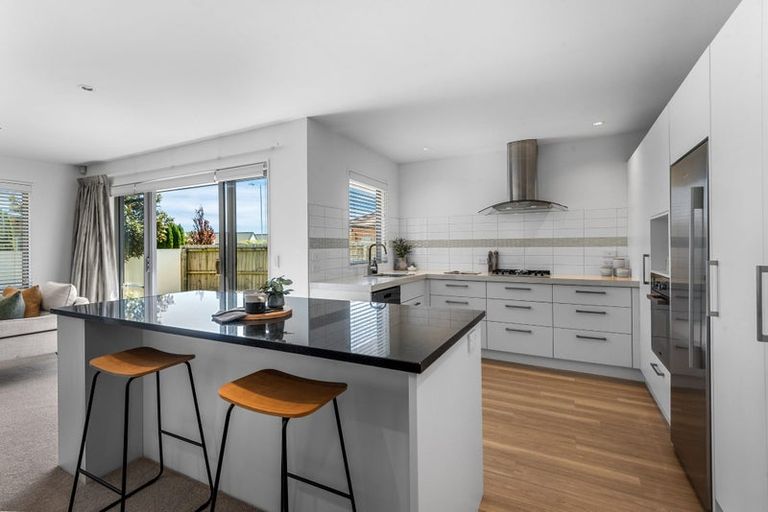 Photo of property in 30 Holiday Drive, Mairehau, Christchurch, 8052