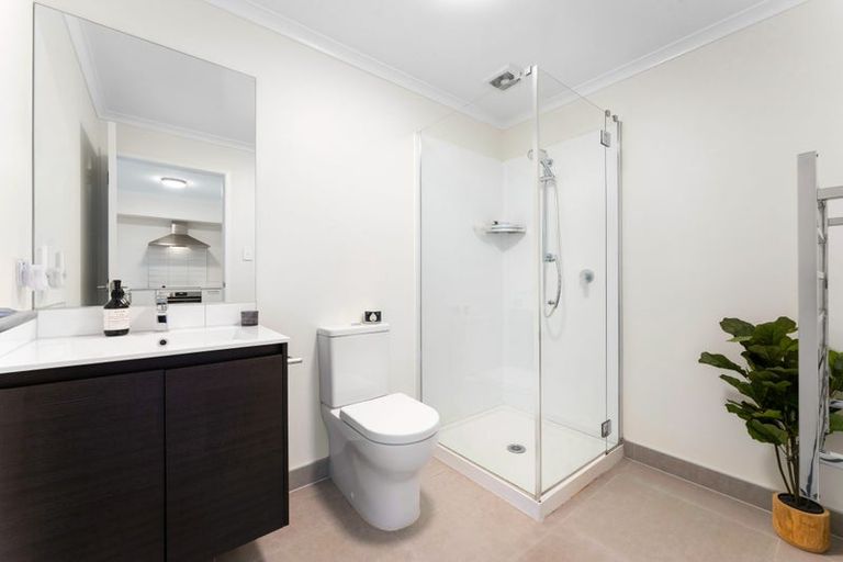Photo of property in 25 Manarini Road, Westgate, Auckland, 0614