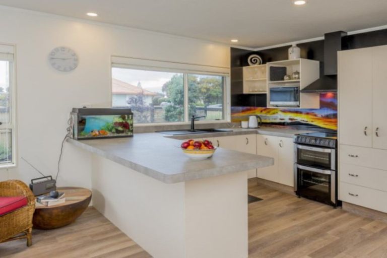 Photo of property in 20 Beach Haven Place, Paraparaumu Beach, Paraparaumu, 5032