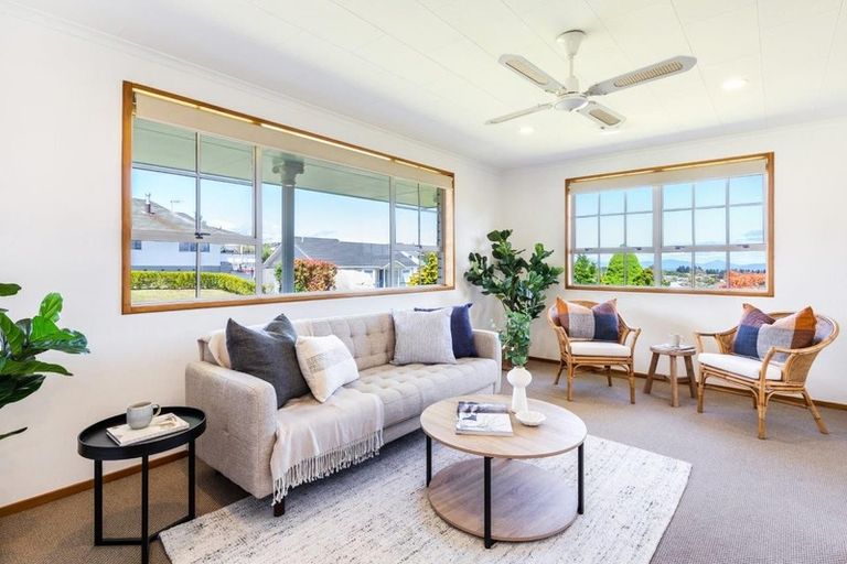 Photo of property in 11 Battersea Place, Richmond Heights, Taupo, 3330