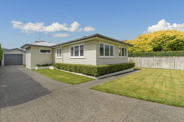 Photo of property in 32 Hinewa Road, Otumoetai, Tauranga, 3110