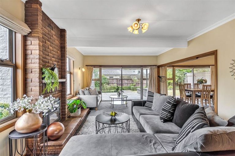 Photo of property in 101a Yaldhurst Road, Sockburn, Christchurch, 8042