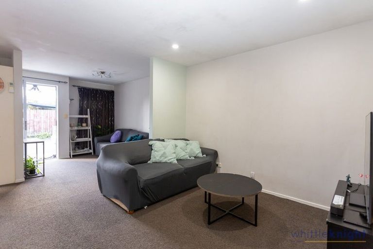 Photo of property in 292a Wainoni Road, Avondale, Christchurch, 8061