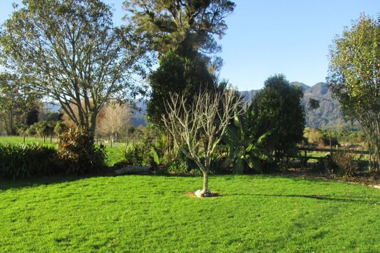 Photo of property in 543 Umere Road, Karamea, 7893