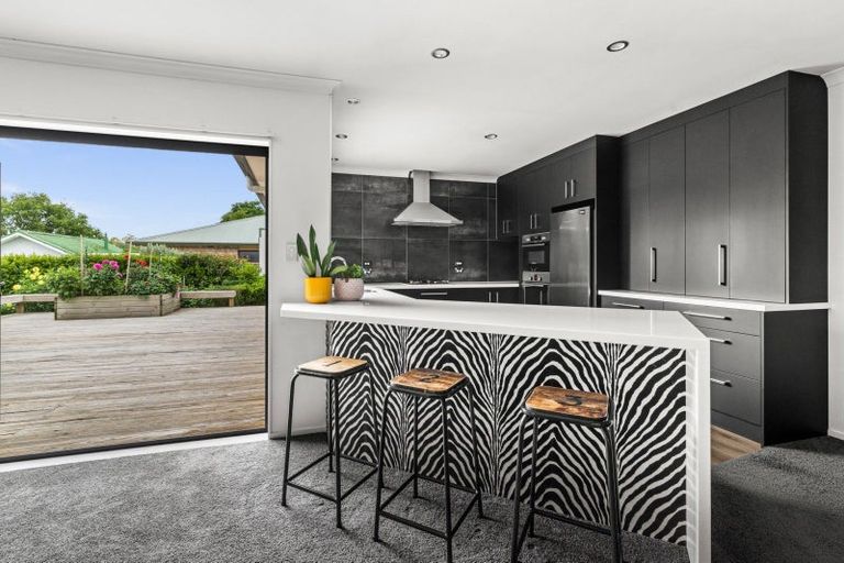 Photo of property in 28 Guthrie Road, Havelock North, 4130