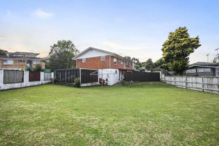 Photo of property in 19 Merchant Avenue, Te Atatu South, Auckland, 0610
