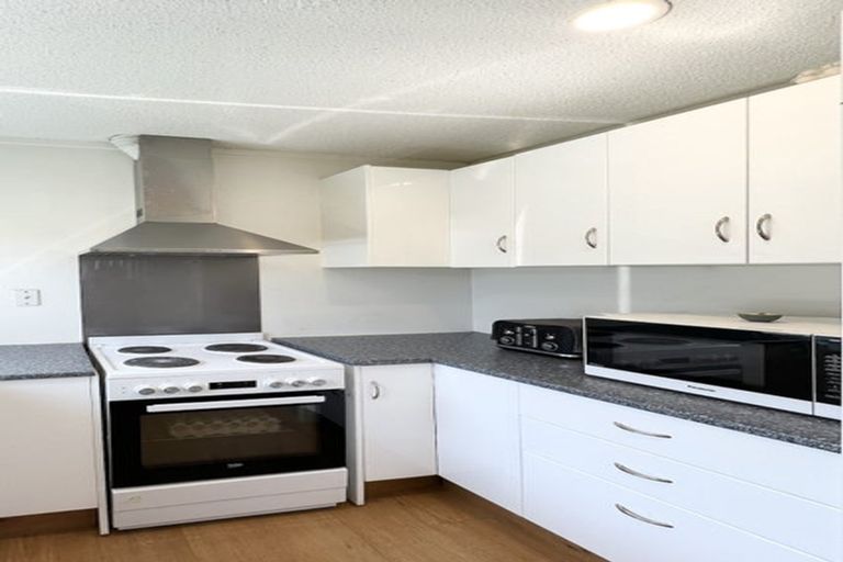 Photo of property in 1/7 Becroft Drive, Forrest Hill, Auckland, 0620